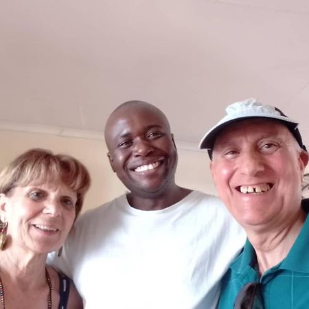 Bed and Breakfast Sugar Shack Backpackers Botswana à Gaborone Extérieur photo