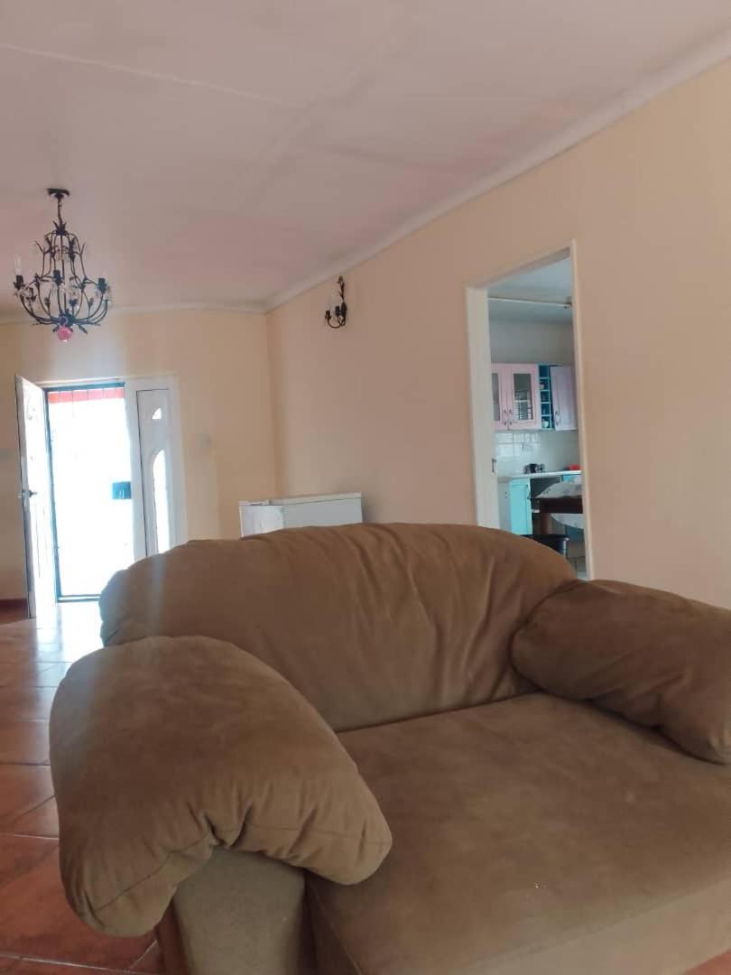 Bed and Breakfast Sugar Shack Backpackers Botswana à Gaborone Extérieur photo